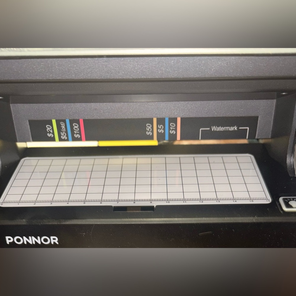 BILL DETECTOR (COUNTERFEITING MACHINE) BRAND NEW!!!!